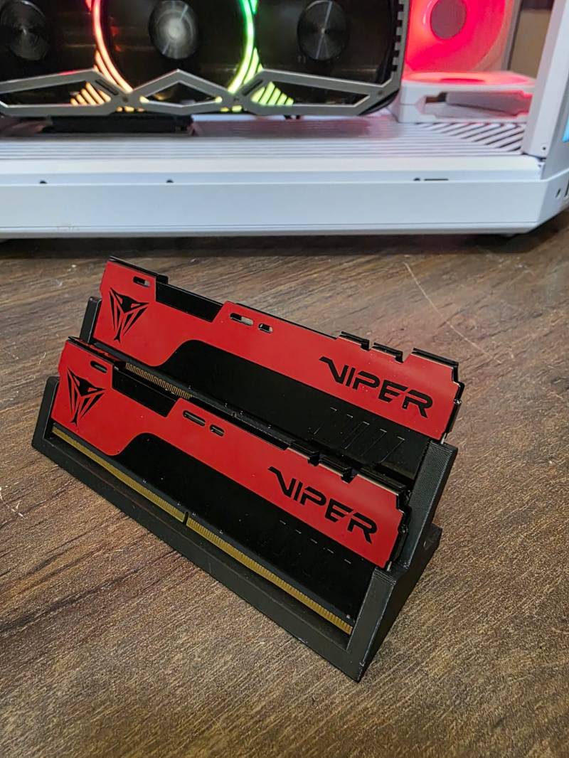 32GB (2x16gb) Memória Patriot Viper 3200MHZ DDR4 , DDR4, C20, Vermelho e Preto