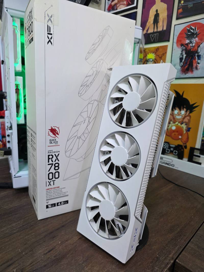 RX7800XT 16GB XFX Quicksilver White, Placa de Video Radeon RX 7800 XT , 16GB, GDDR6, 256-bit