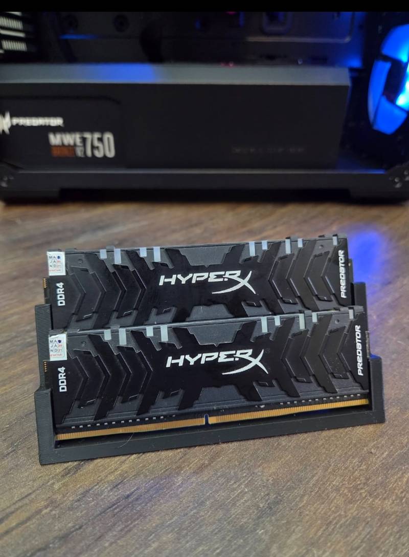 16GB (2x8GB) Memória HyperX Predator RGB, 8GB, 3200MHz, DDR4, CL16, Preto - HX432C16PB3A/8